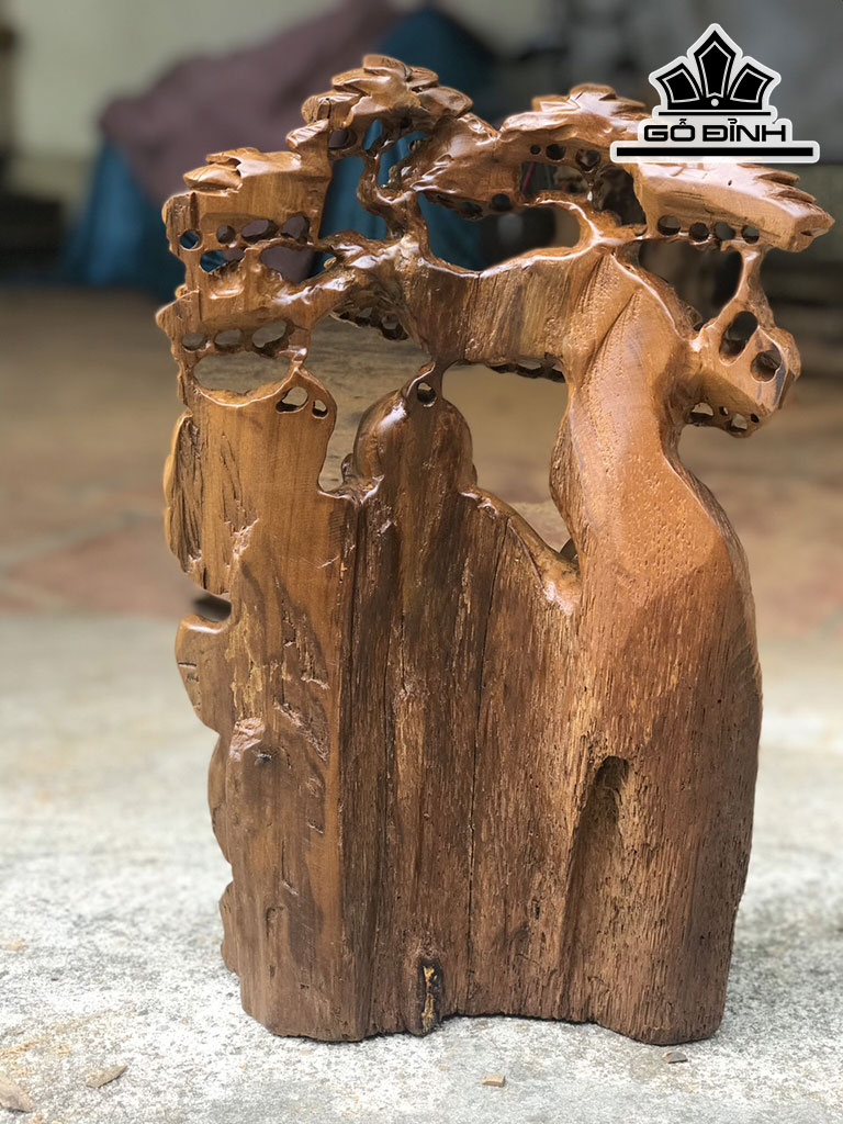 Tượng Phật Di Lặc Ngồi Gốc Tùng Gỗ Bách Xanh Cao 42 Ngang 23 Sâu 12 (cm)