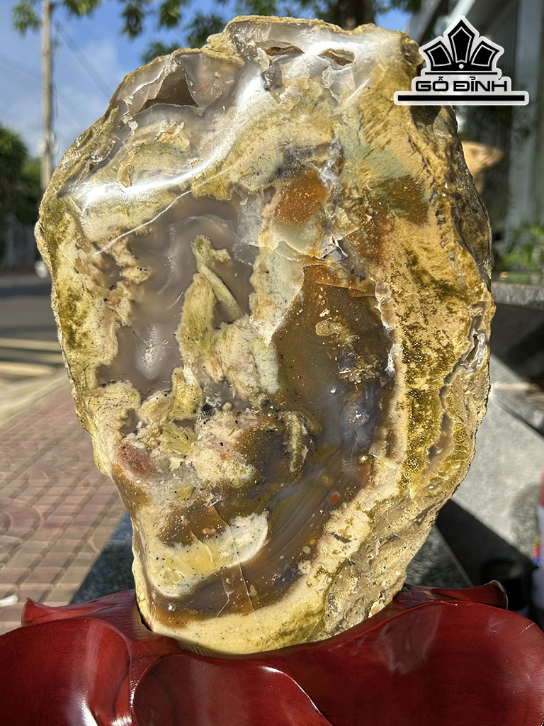 Tác Phẩm Đá Mã Não Cao 39 (cm) 4,7kg