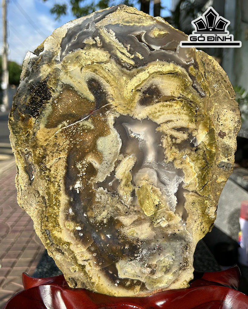 Tác Phẩm Đá Mã Não Cao 39 (cm) 4,7kg