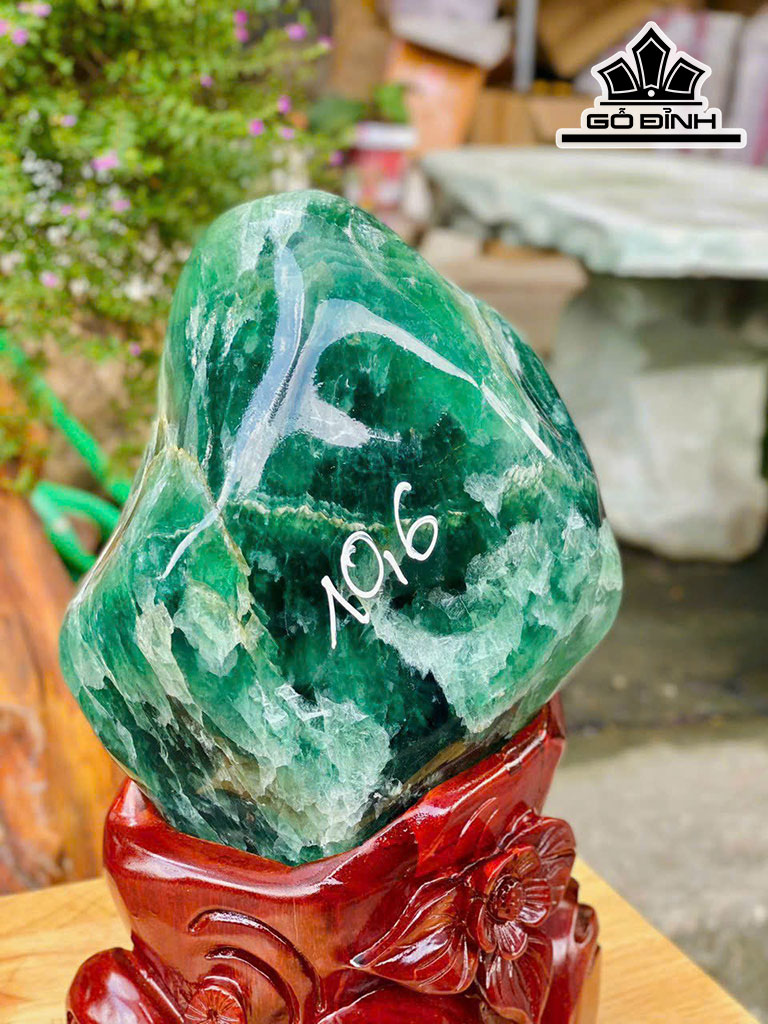 Tác Phẩm Đá Flourite Cao 35 Ngang 21 Sâu 12 (cm) 10,6kg
