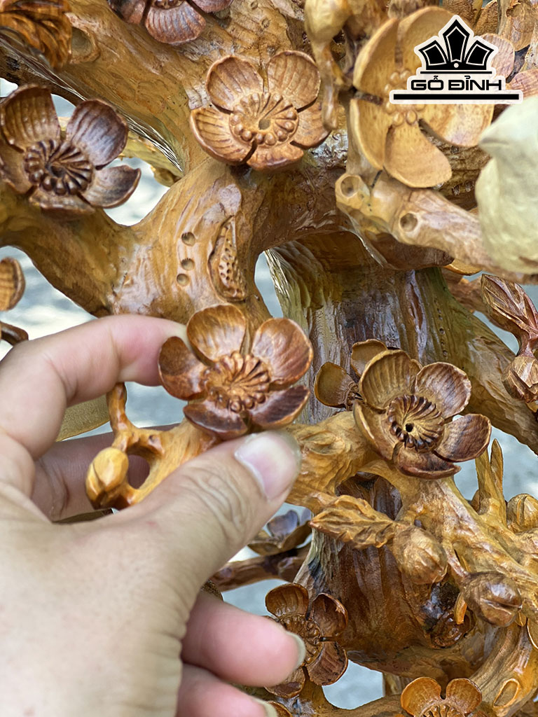 Cặp Bình Mai Gỗ Hương Cao 115-114 Ngang 70-66 Sâu 46-48 (cm)