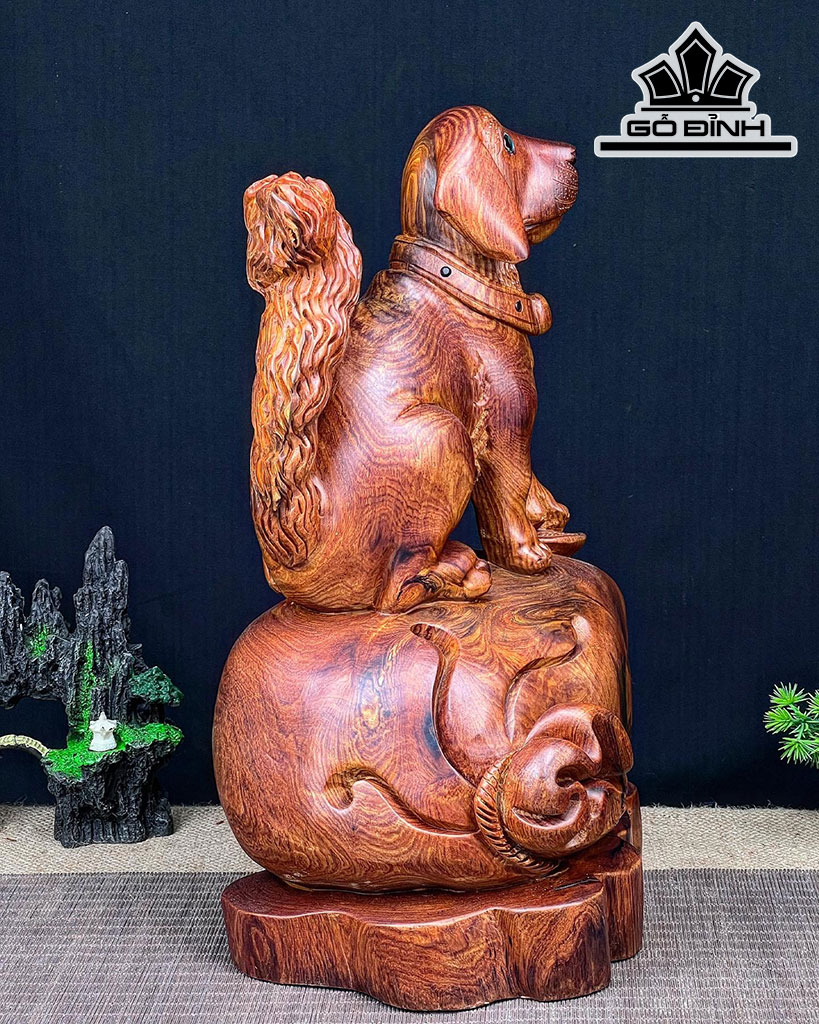 Tượng Chó Gỗ Cẩm Cao 40 Ngang 25 Sâu 21 (cm)