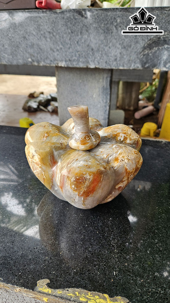 Tác Phẩm Quả Bí Ngô Gỗ Hóa Ngọc Cao 15 Ngang 20 (cm) 5kg