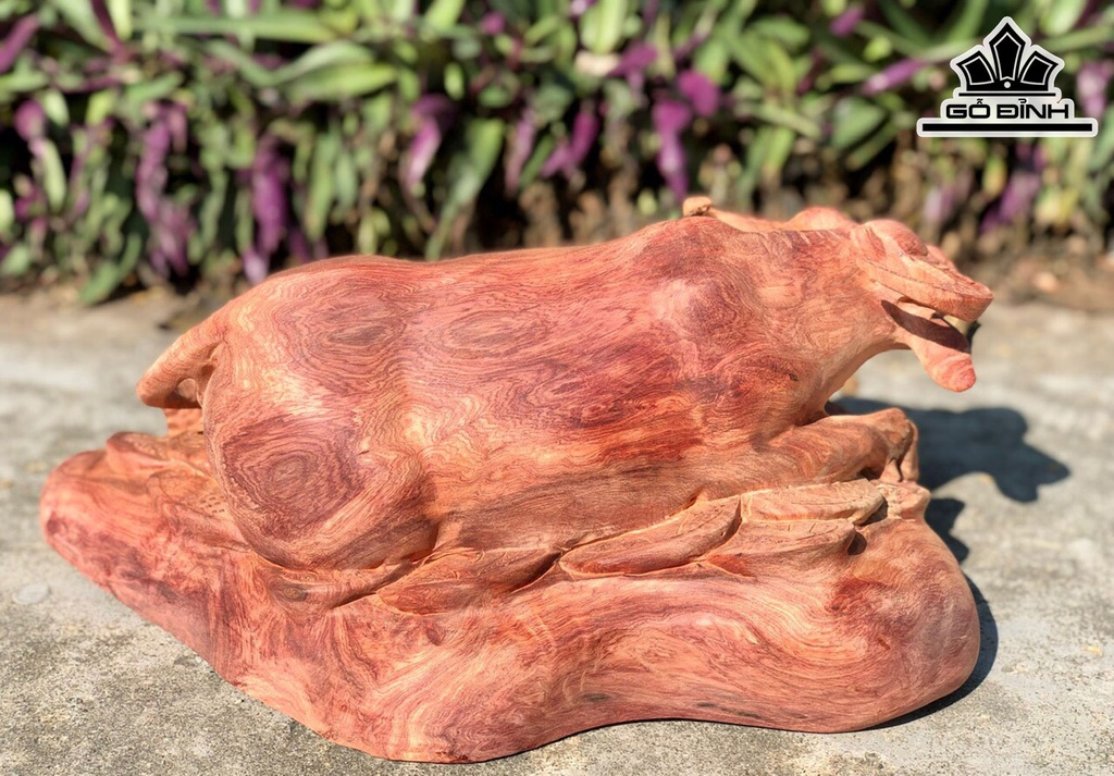 Tượng Trâu Gỗ Hương Cao 17 Ngang 43 Sâu 26 (cm)