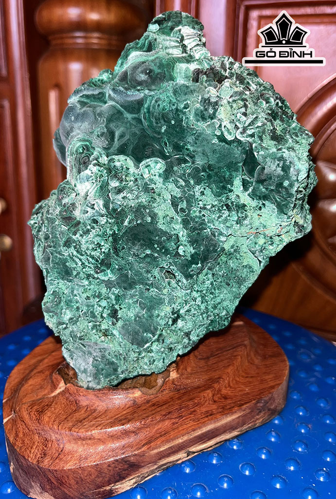 Tác Phẩm đá Malachite Cao 19 (cm ) 2,28kg