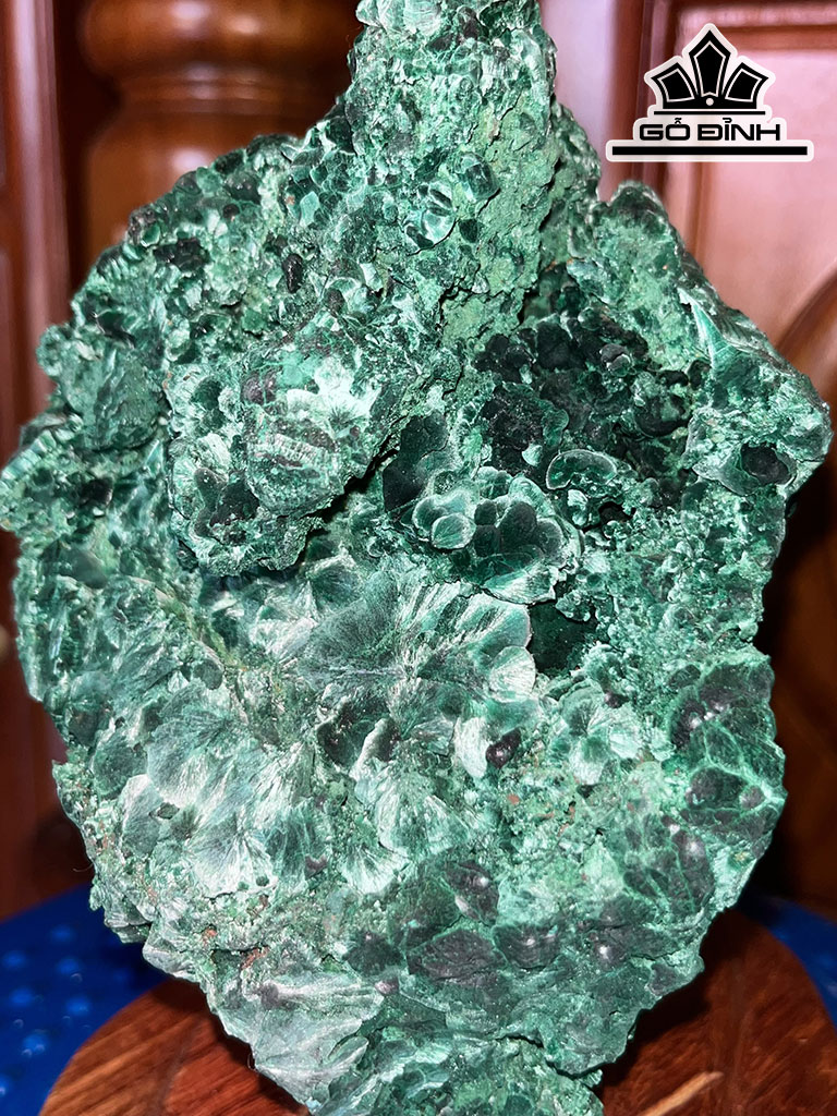 Tác Phẩm đá Malachite Cao 19 (cm ) 2,28kg
