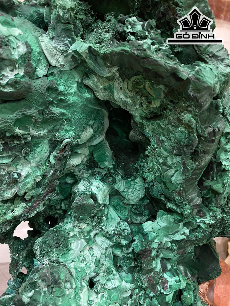 Tác Phẩm đá Malachite Cao 32 Ngang 21 (cm)10,3kg