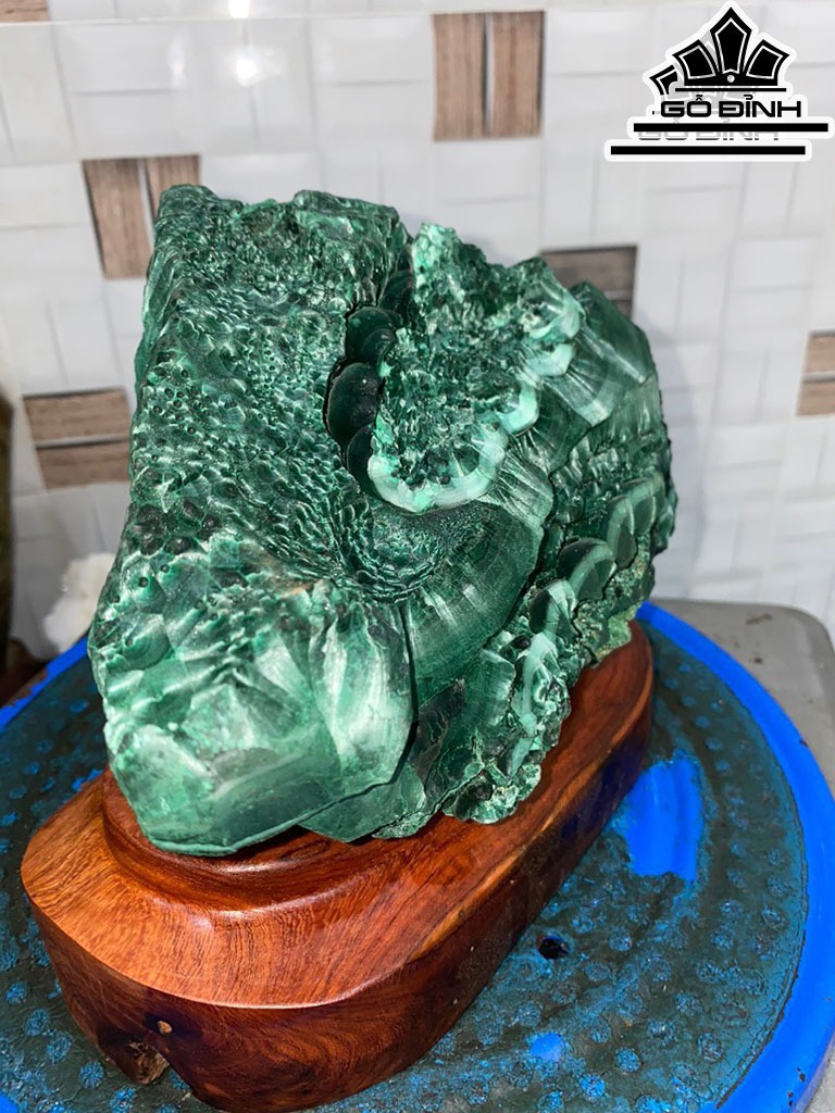 Tác Phẩm Đá Malachite Cao 17 Ngang 20 (cm)4,3kg