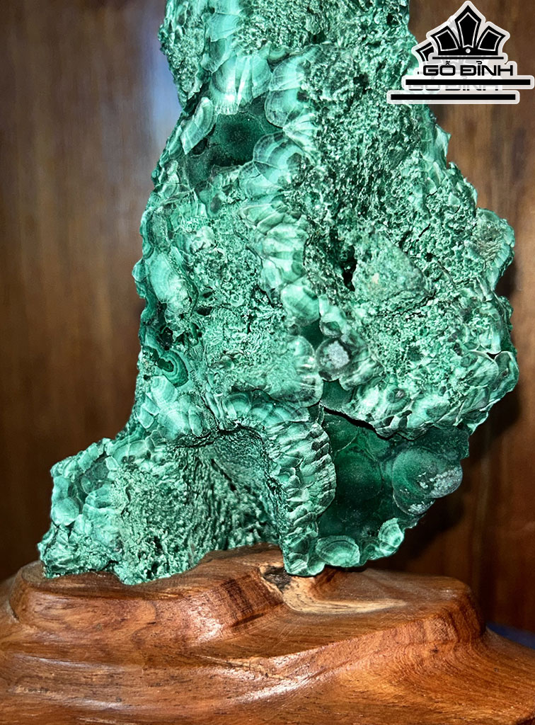 Tác Phẩm Đá Malachite Cao 21 (cm)1,3kg