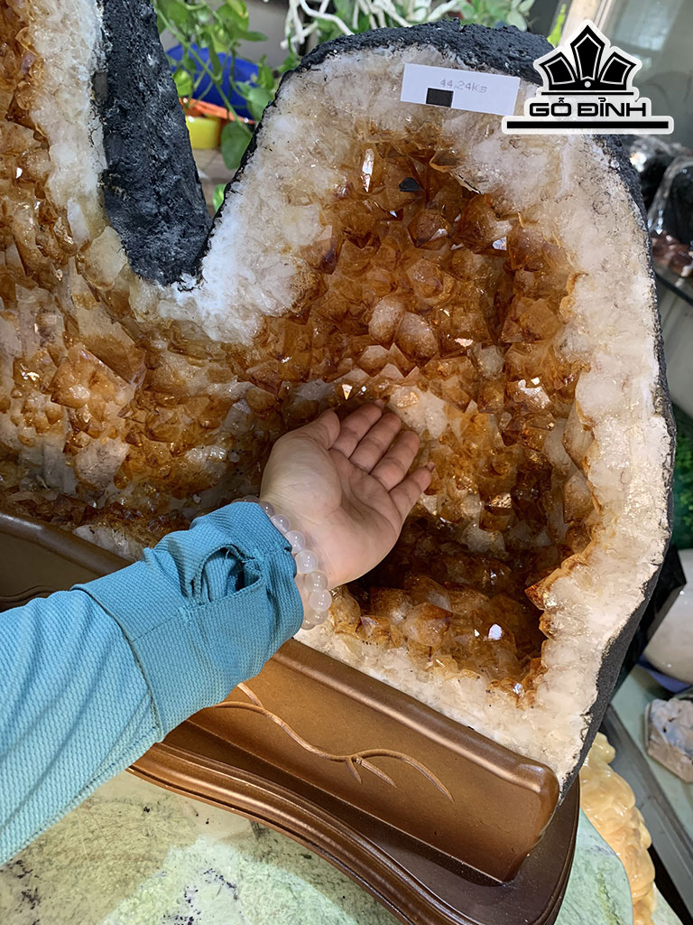 Tinh Thể Đá Thạch Anh Vàng Cao 46 Ngang 54 Sâu 28 (cm) 81,25kg