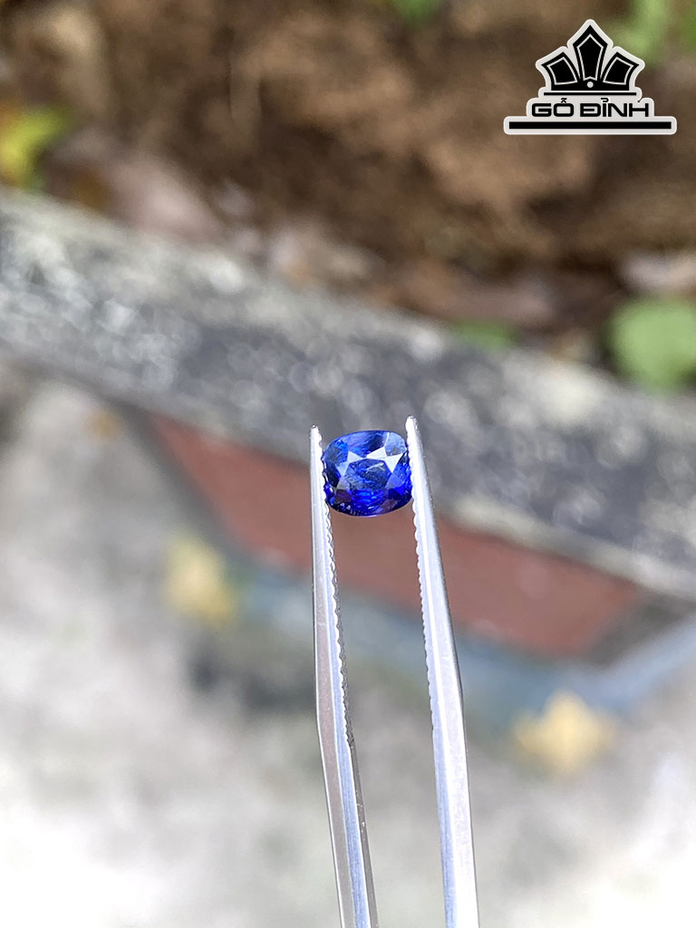 Viên Đá Sapphire Cao 5,5 Ngang 5 Sâu 3,4 (mm) 0,75cts