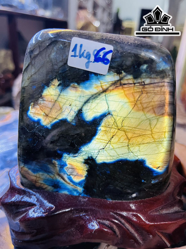 Tác Phẩm Đá Xà Cừ (Labradorite) Cao 16 (cm) 1,66kg