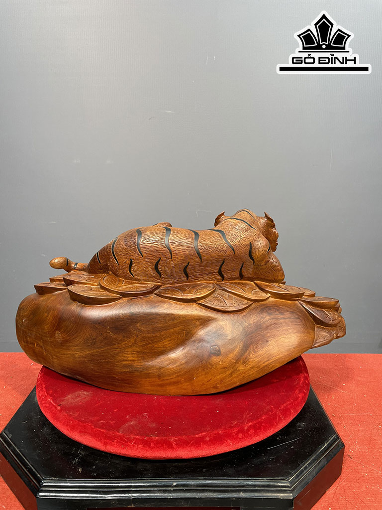 Tượng Hổ Phong Thủy Gỗ Hương Cao 29 Ngang 63 Sâu 30 (cm)