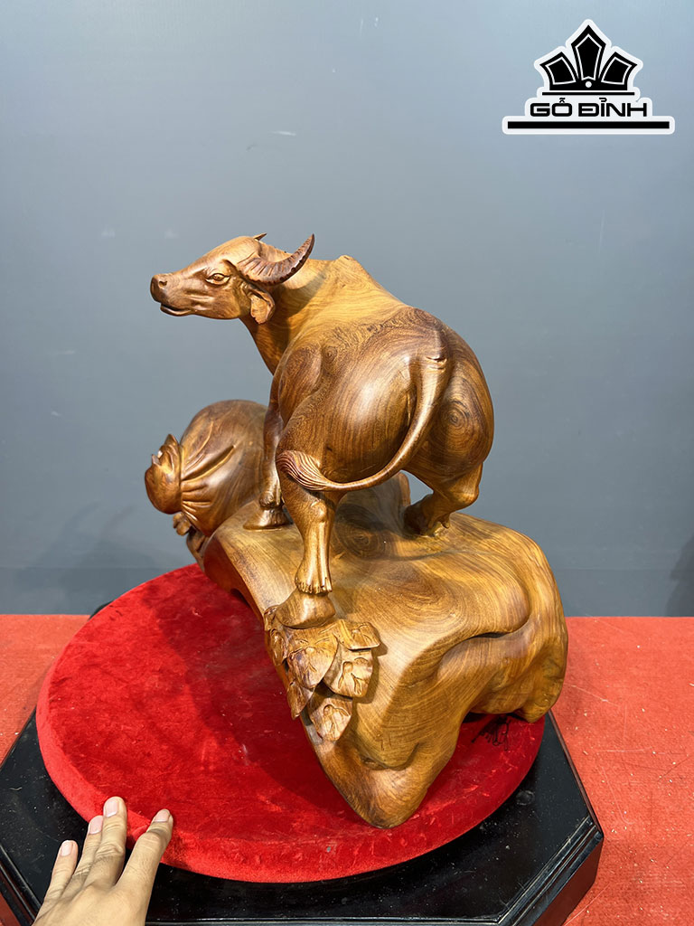 Tượng Trâu Gỗ Hương Cao 42 Ngang 54 Sâu 28 (cm)