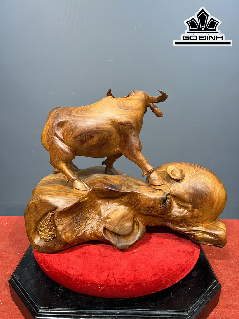 Tượng Trâu Gỗ Hương Cao 42 Ngang 54 Sâu 28 (cm)