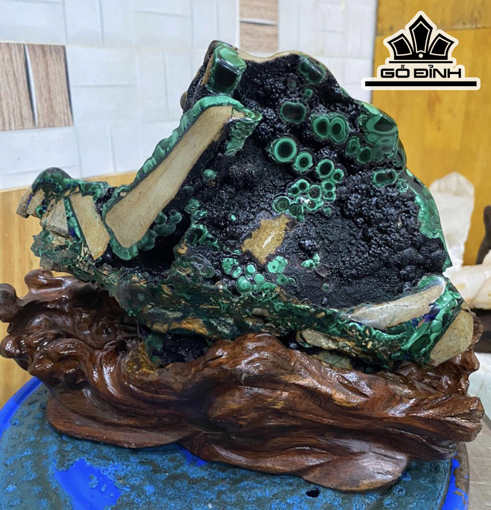 Tác Phẩm Đá Malachite Cao 22 Ngang 25 (cm)4,2kg