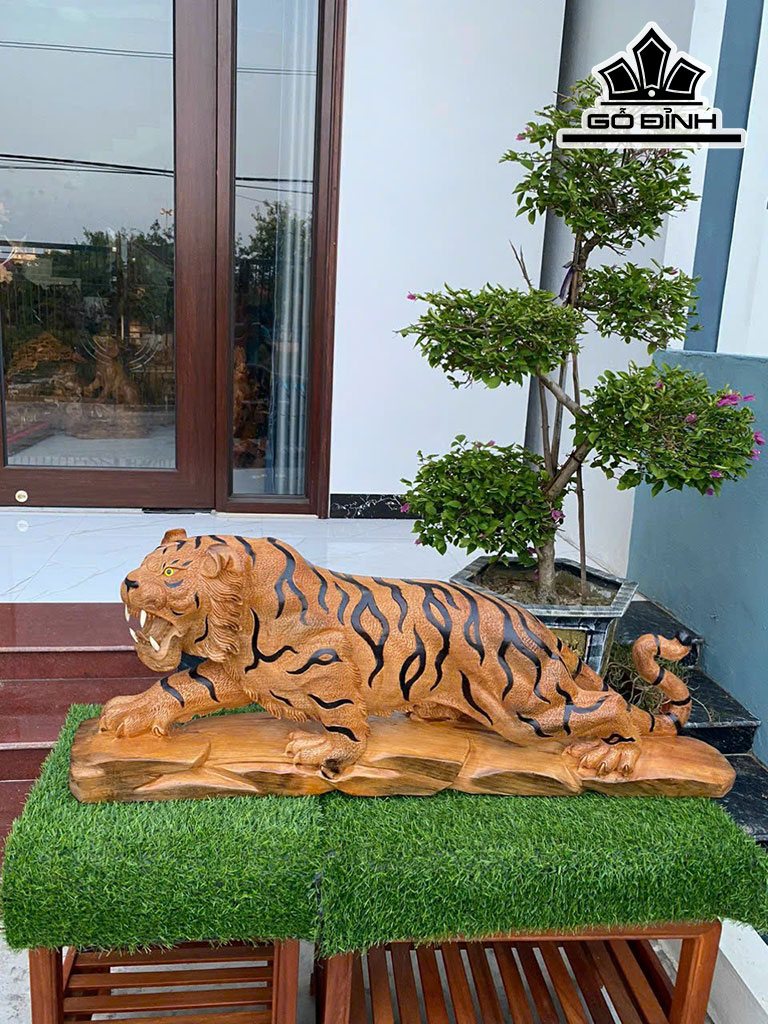 Tượng Hổ Phong Thủy Gỗ Hương Cao 40 Ngang 105 Sâu 24 (cm)