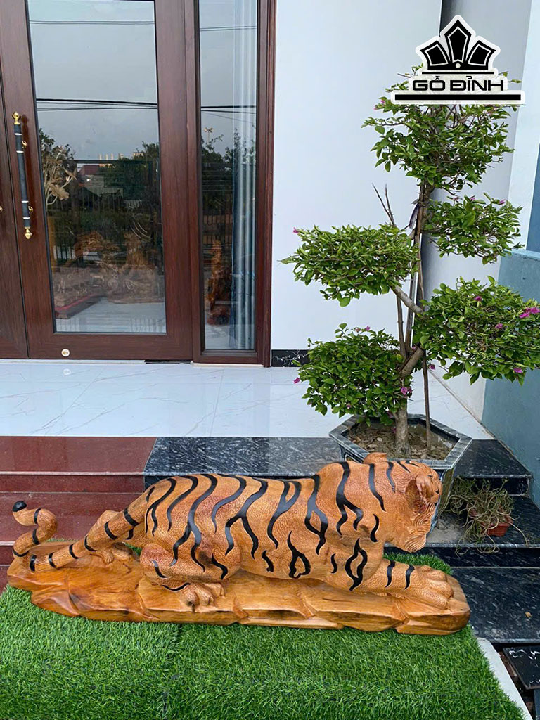 Tượng Hổ Phong Thủy Gỗ Hương Cao 40 Ngang 105 Sâu 24 (cm)