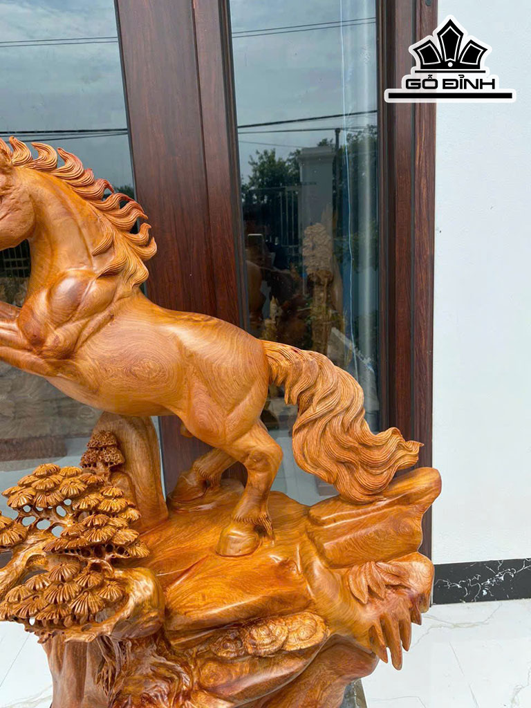 Tượng Ngựa ( Nhất Mã Phi Thiên) Gỗ Hương Cao 77 Ngang 66 Sâu 38 (cm)