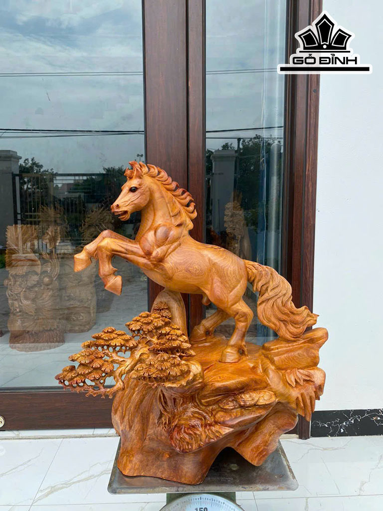 Tượng Ngựa ( Nhất Mã Phi Thiên) Gỗ Hương Cao 77 Ngang 66 Sâu 38 (cm)