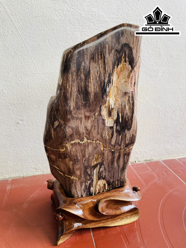 Tác Phẩm Gỗ Hóa Thạch Cao 52 Ngang 26 (cm) 18kg