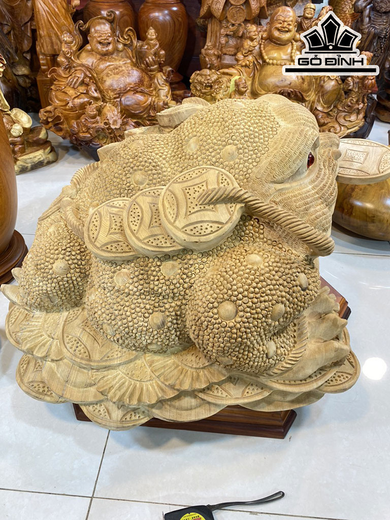 Tượng Cóc Ngậm Tiền Gỗ Ngọc Am Cao 60 Ngang 65 Sâu 35 (cm)