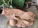 Tượng Cá Kim Long Mẫu Tử Gỗ Hương Cao 50 Ngang 85 Sâu 32 (cm)