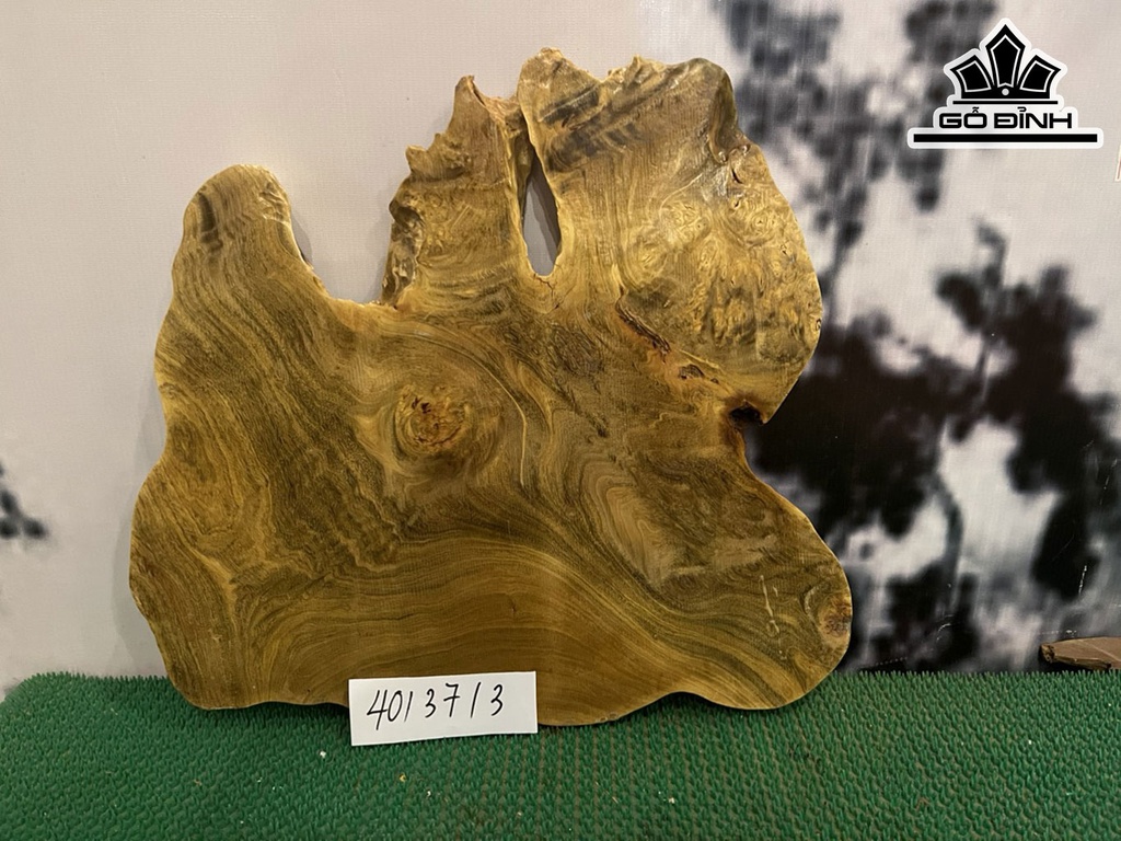 Tranh Phật Tổ Gỗ Nu Nghiến Cao 37 Ngang 40 Sâu 3 (cm)