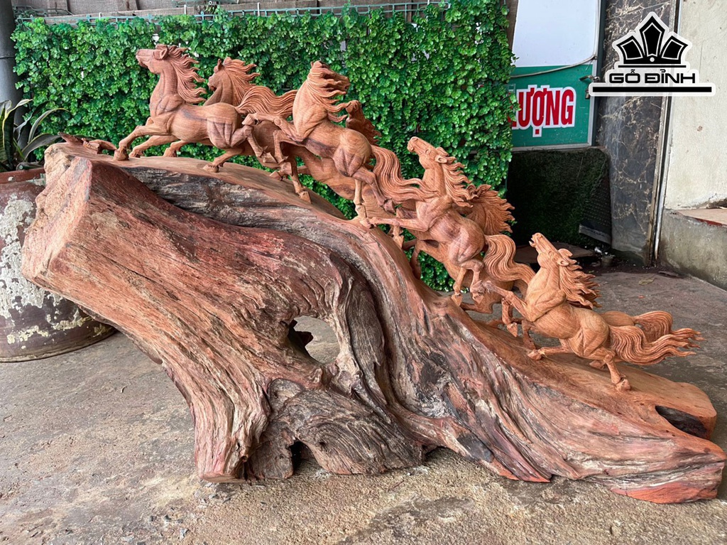 Tượng Bát Mã Gỗ Hương Cao 63 Ngang 95 Sâu 40 (cm)