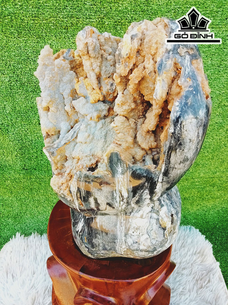 Tác Phẩm Đá Casidon Cao 58 Ngang 26 (cm)24kg