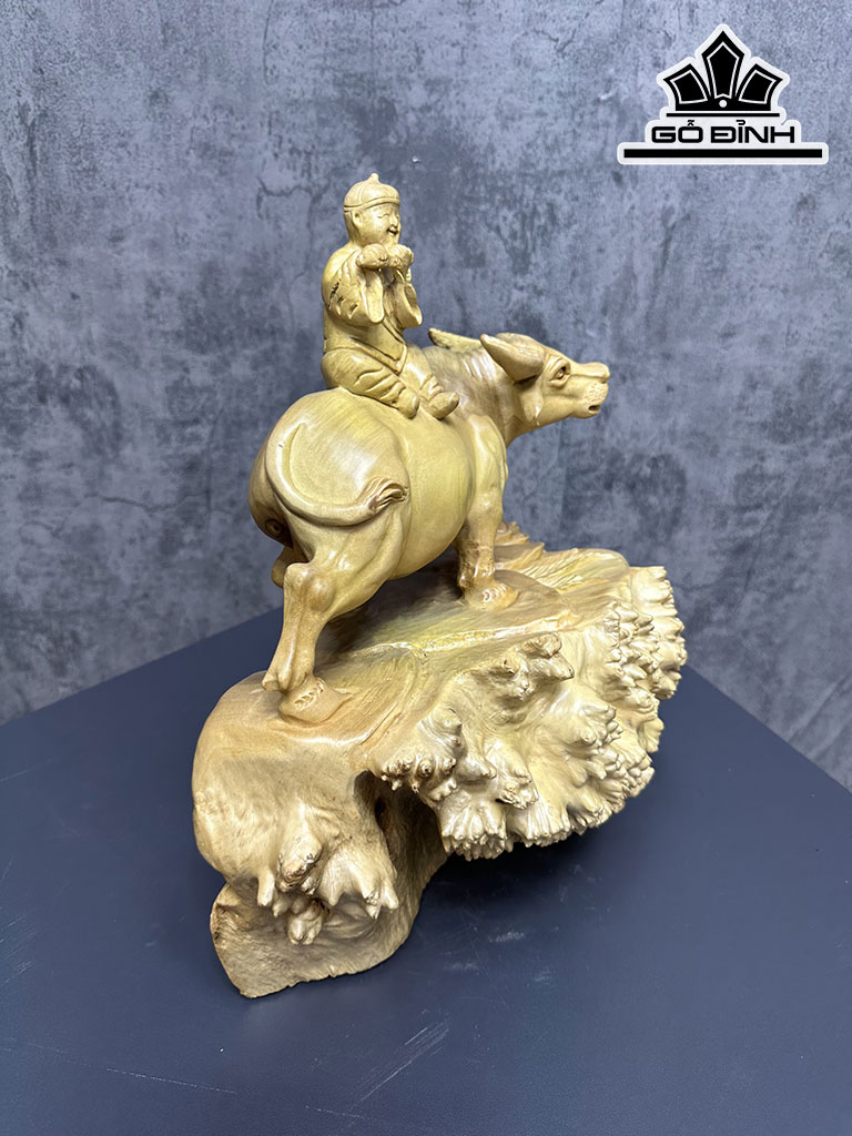 Tiểu Đồng Chăn Trâu Thổi Sáo Gỗ Nu Dổi Cao 38 Ngang 33 Sâu 22 (cm)