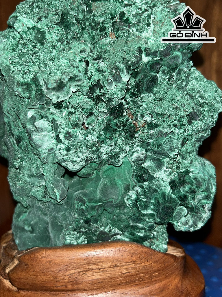 Tác Phẩm Đá Malachite Cao 20 Ngang 12 (cm)2,2kg