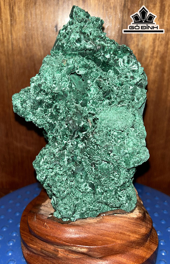 Tác Phẩm Đá Malachite Cao 20 Ngang 12 (cm)2,2kg
