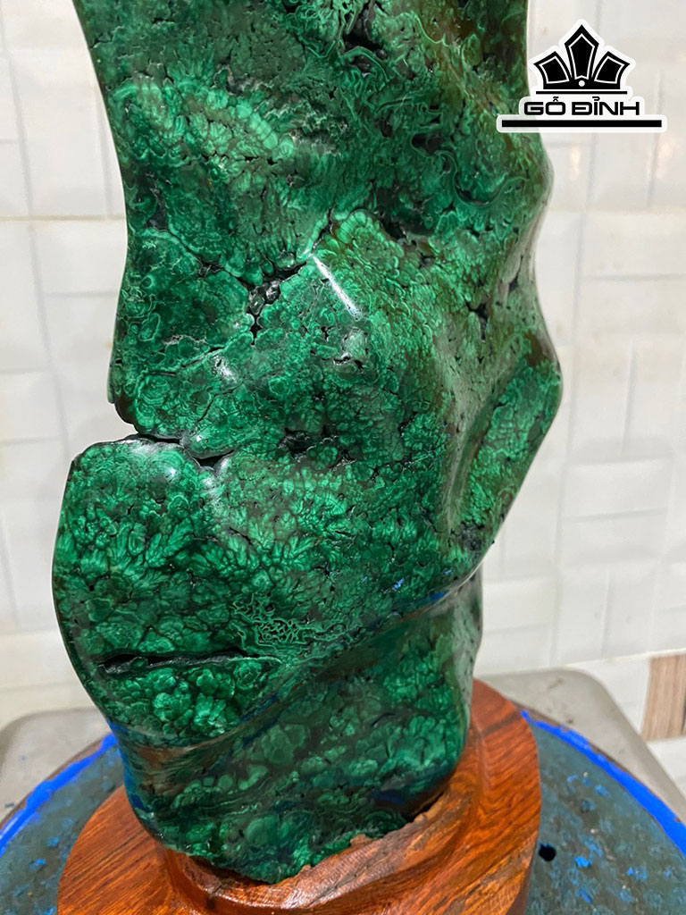 Tác Phẩm Đá Malachite Cao 33 (cm)5,7kg