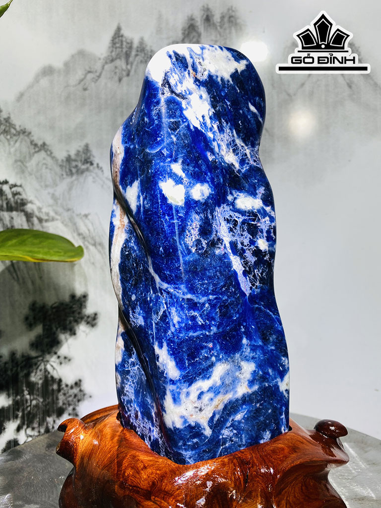 Tác Phẩm Đá Thạch Anh Xanh Cao 28 Ngang 12 (cm) 2,7kg