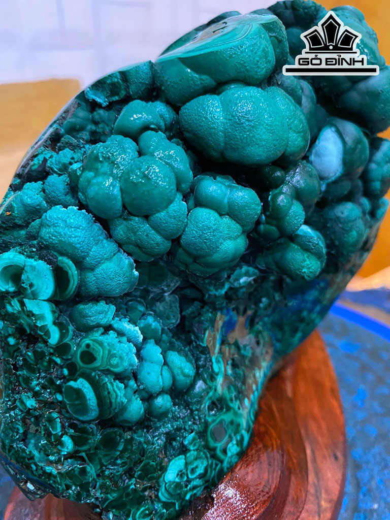 Tác Phẩm Đá Malachite Cao 17 Ngang 15 (cm) 3kg