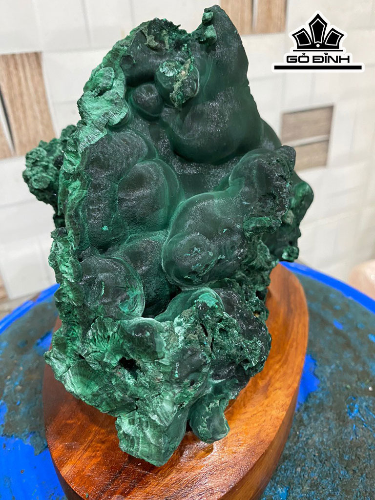 Tác Phẩm Đá Malachite Cao 18 Ngang 15 (cm) 2,7kg