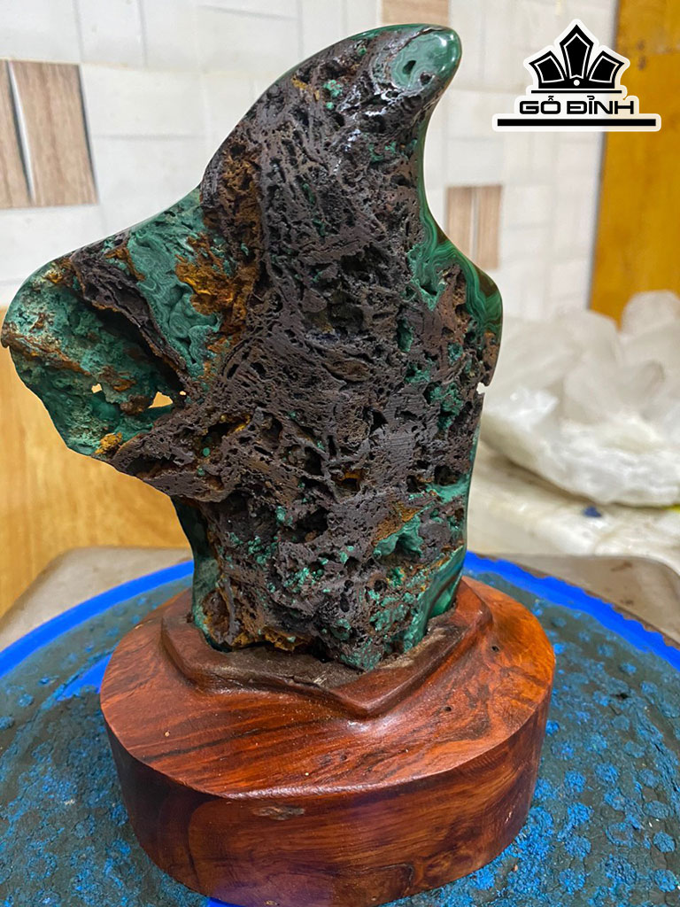 Tác Phẩm Đá Malachite Cao 20 (cm) 1,4kg