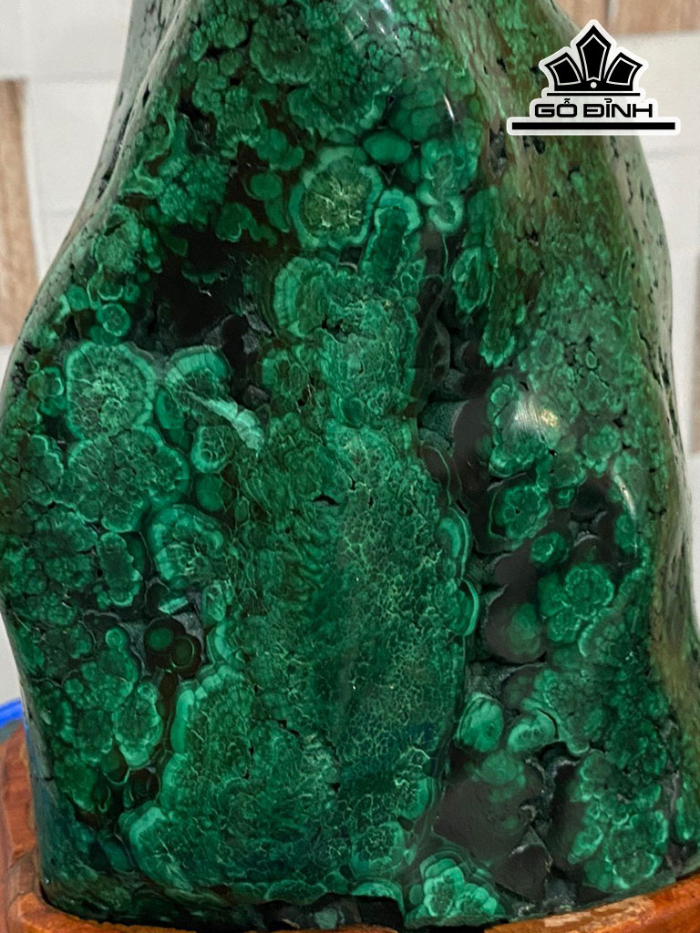 Tác Phẩm Đá Malachite Cao 23 (cm) 4,2kg