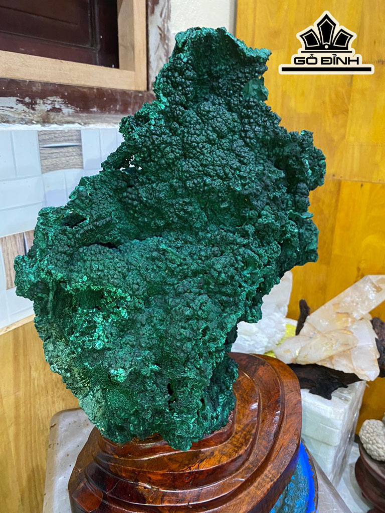 Tác Phẩm Đá Malachite Cao 46 (cm) 16,5kg