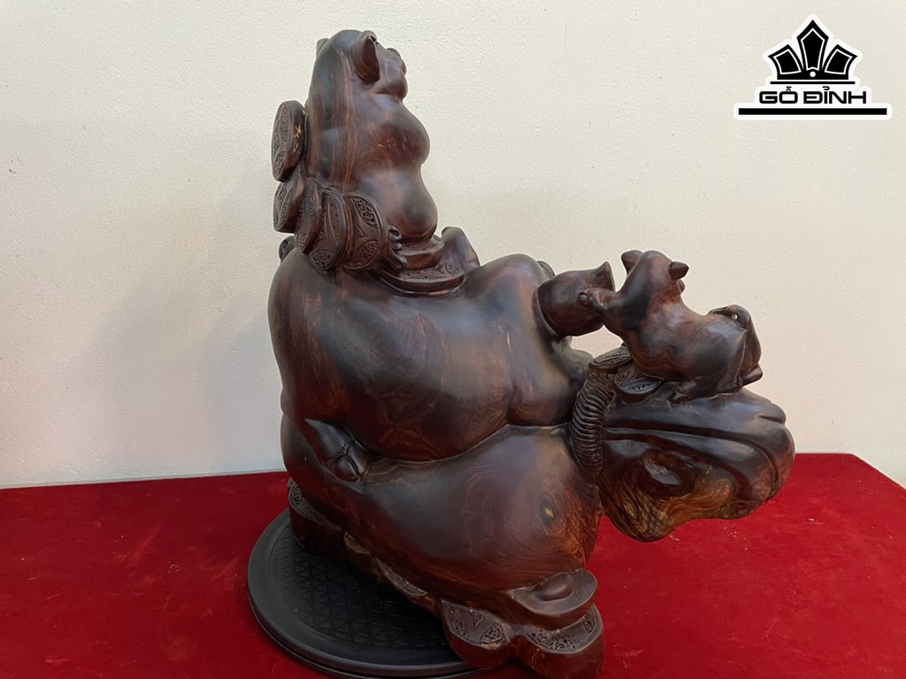 Gia Đình Tam Heo Gỗ Cẩm Việt Cao 46 Ngang 46 Sâu 21 (cm)