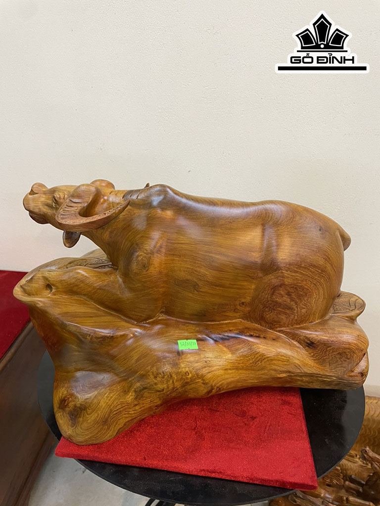Tượng Trâu Gỗ Hương Cao 35 Ngang 52 Sâu 27 (cm)