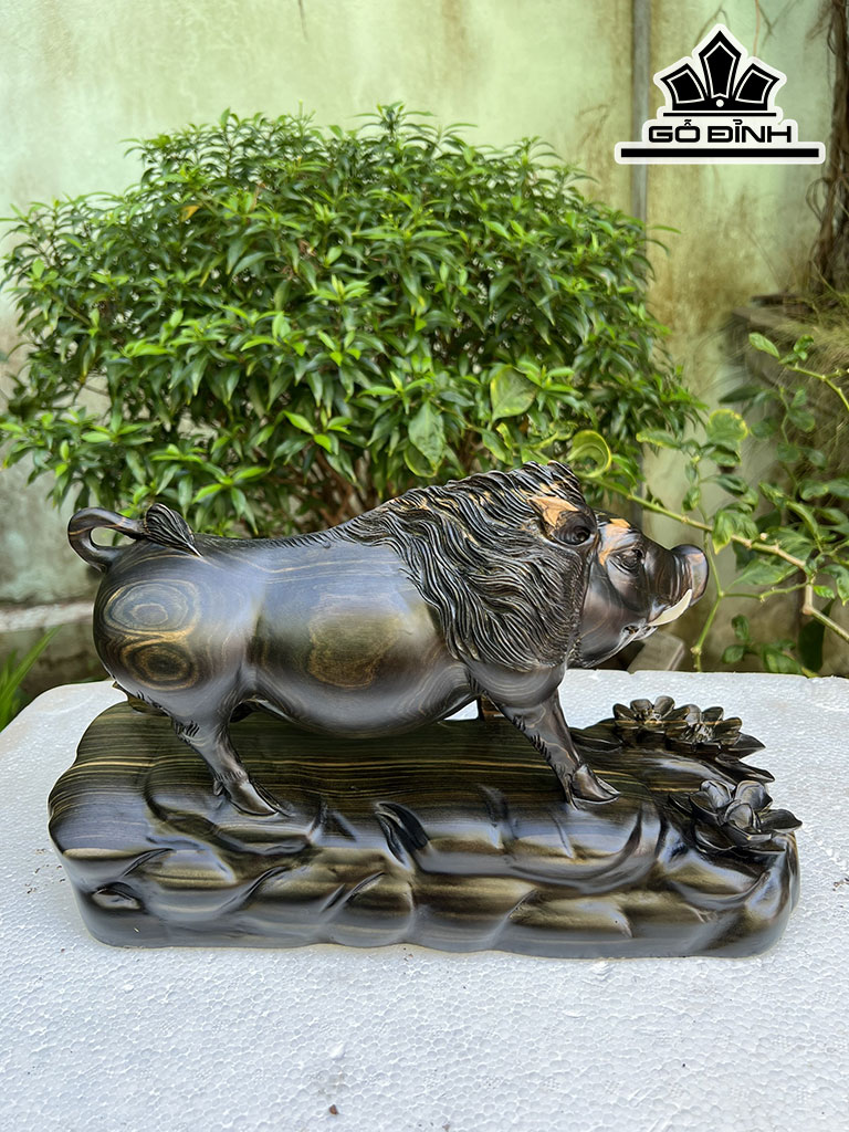 Tượng Heo Rừng Gỗ Mun Hoa Cao 22 Ngang 36 Sâu 14 (cm)