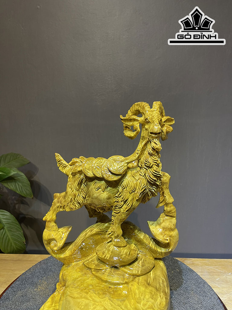 Tượng Dê Phong Thủy Gỗ Nu Kháo Cao 40 Ngang 23 Sâu 18 (cm)