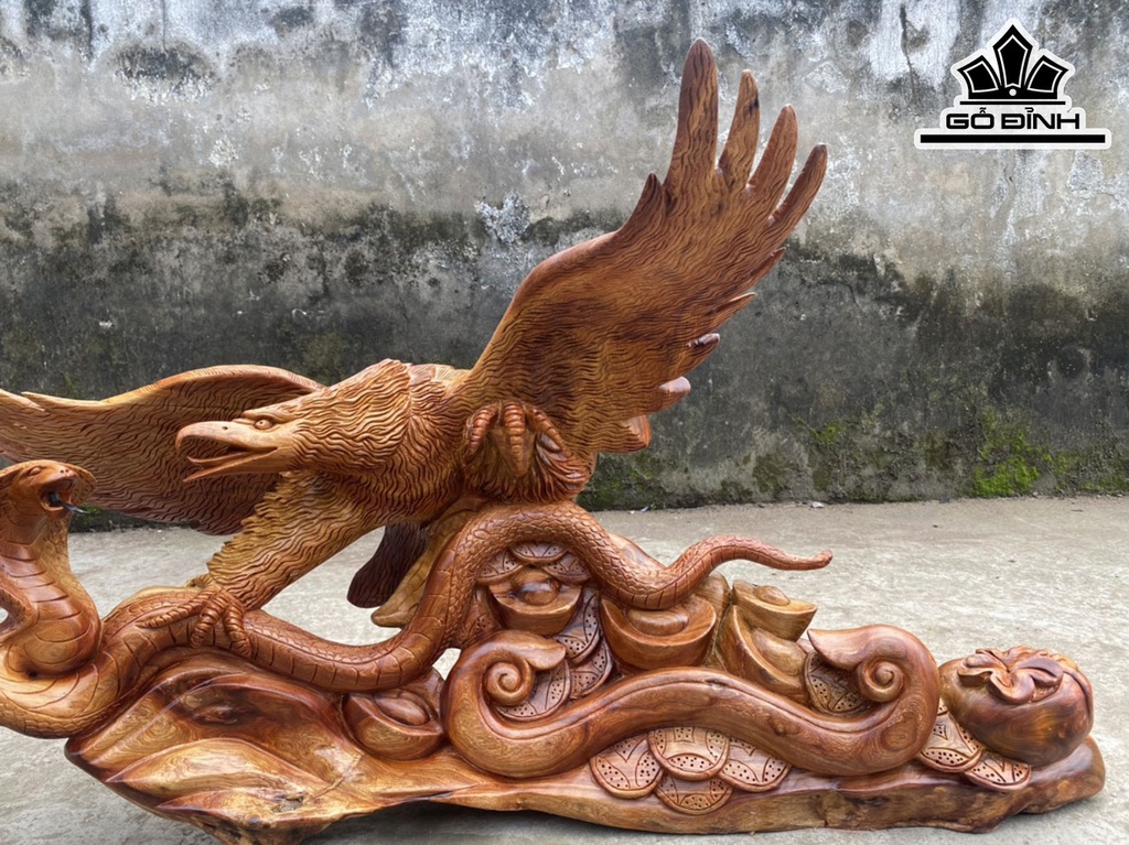 Tượng Đại Bàng Săn Mồi Gỗ Hương Cao 68 Ngang 106 Sâu 43 (cm)