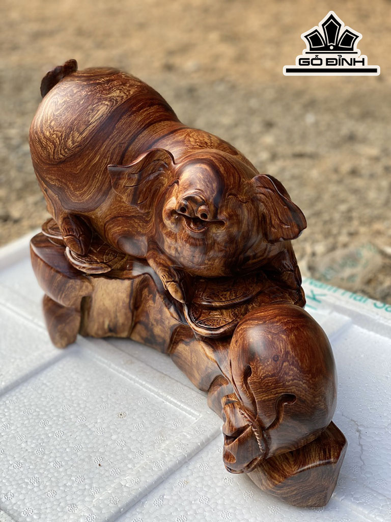 Tượng Heo Gỗ Cẩm Cao 25 Ngang 35 Sâu 15 (cm)