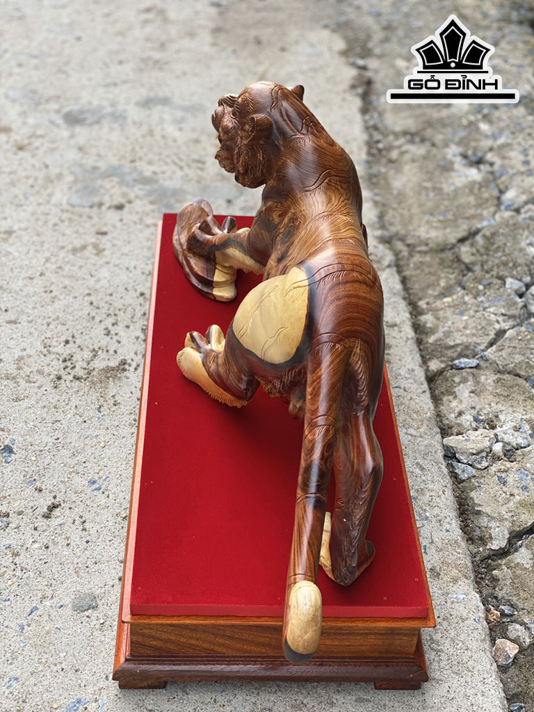 Tượng Hổ Phong Thủy Gỗ Cẩm Cao 24 Ngang 71 Sâu 21 (cm)