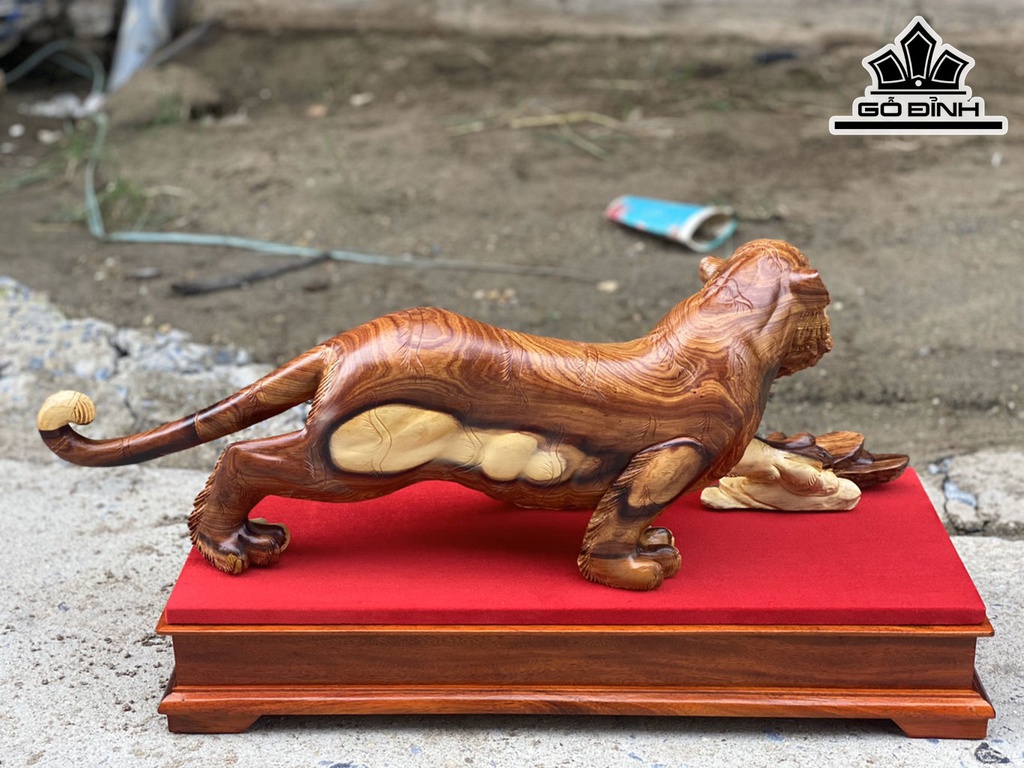Tượng Hổ Phong Thủy Gỗ Cẩm Cao 24 Ngang 71 Sâu 21 (cm)