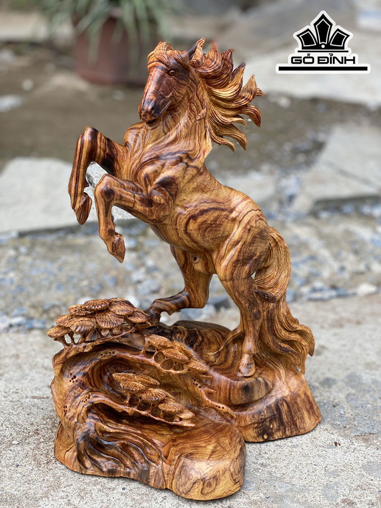 Tượng Ngựa Phong Thủy (Nhất Mã Phi Thiên) Gỗ Cẩm Cao 36 Ngang 26 Sâu 20 (cm)