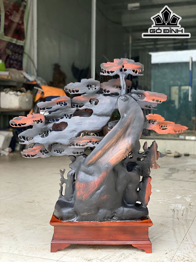 Tượng Phật Di Lặc Ngồi Gốc Tùng Gỗ Trắc Cao 84 Ngang 89 Sâu 39 (cm)